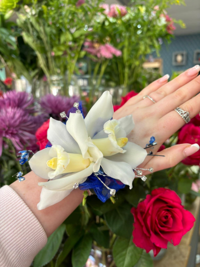 White orchid corsage - Please leave in the notes if you would like anything tweaked such as ribbon colour or silver/gold sparkles :)